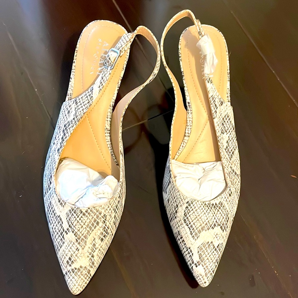 Dress snake print heels